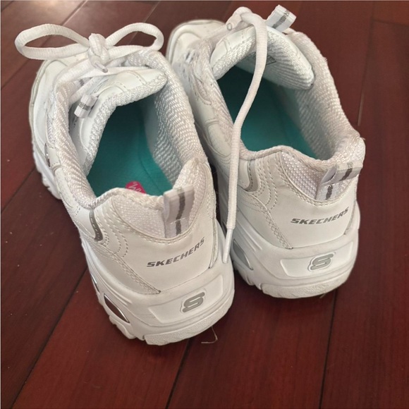 Sketchers D'Lites Fresh Start Sneakers - Picture 3 of 6